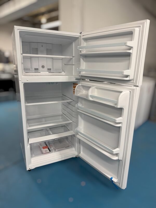 Whirlpool 28 Inch Top Freezer Refrigerator WRT314TFDW
