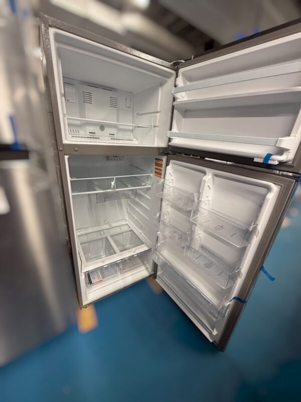 Whirlpool WRT518SZFM 28 Inch, 17.66 Cu. Ft. Freestanding Top Freezer Refrigerator: Stainless Steel